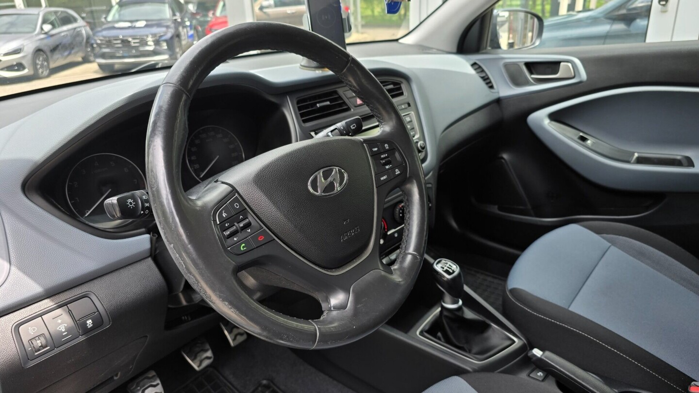 Hyundai i20