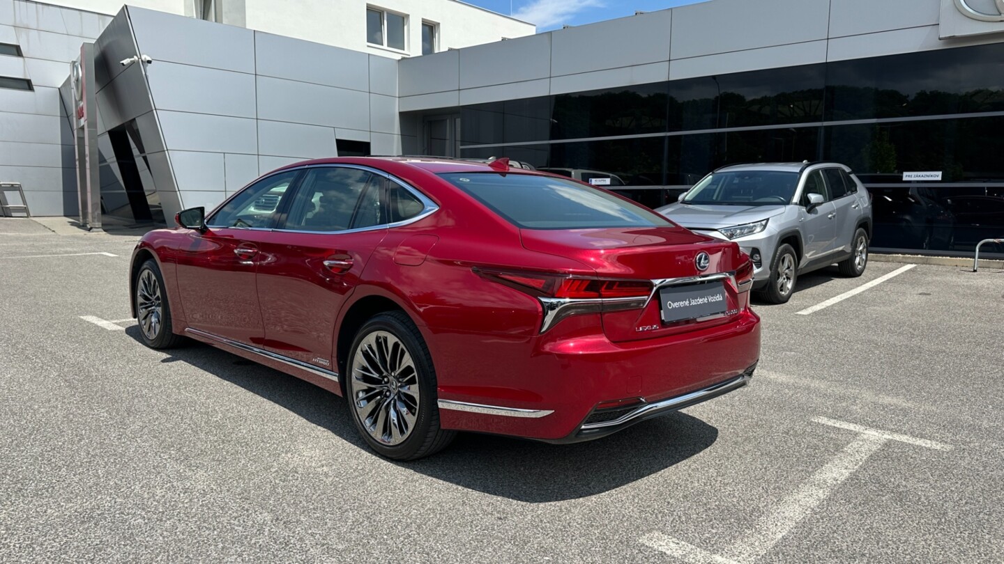 Lexus LS