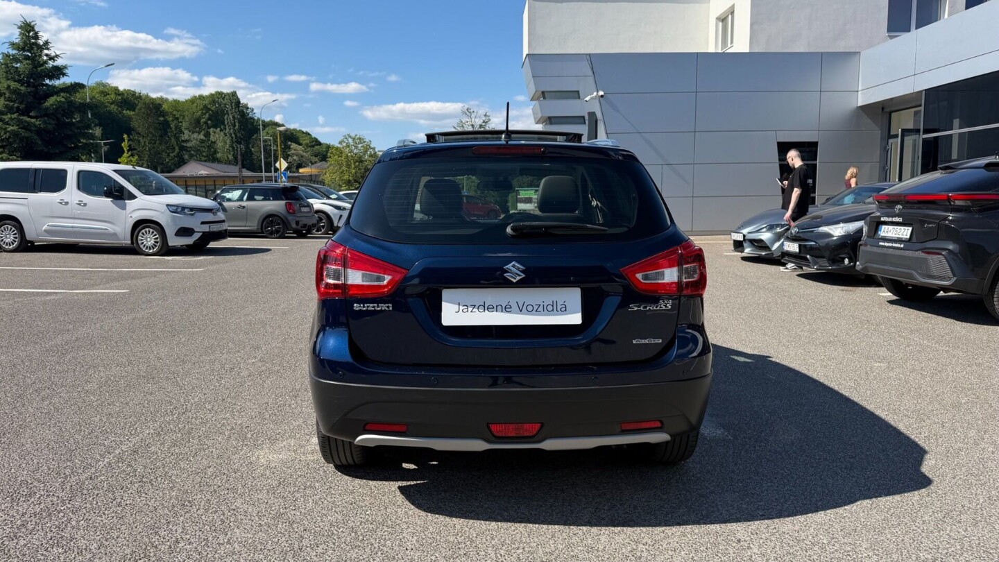 Suzuki SX4
