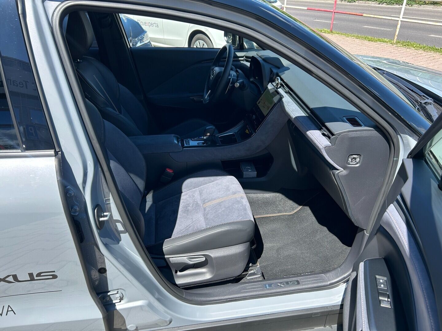Lexus LBX