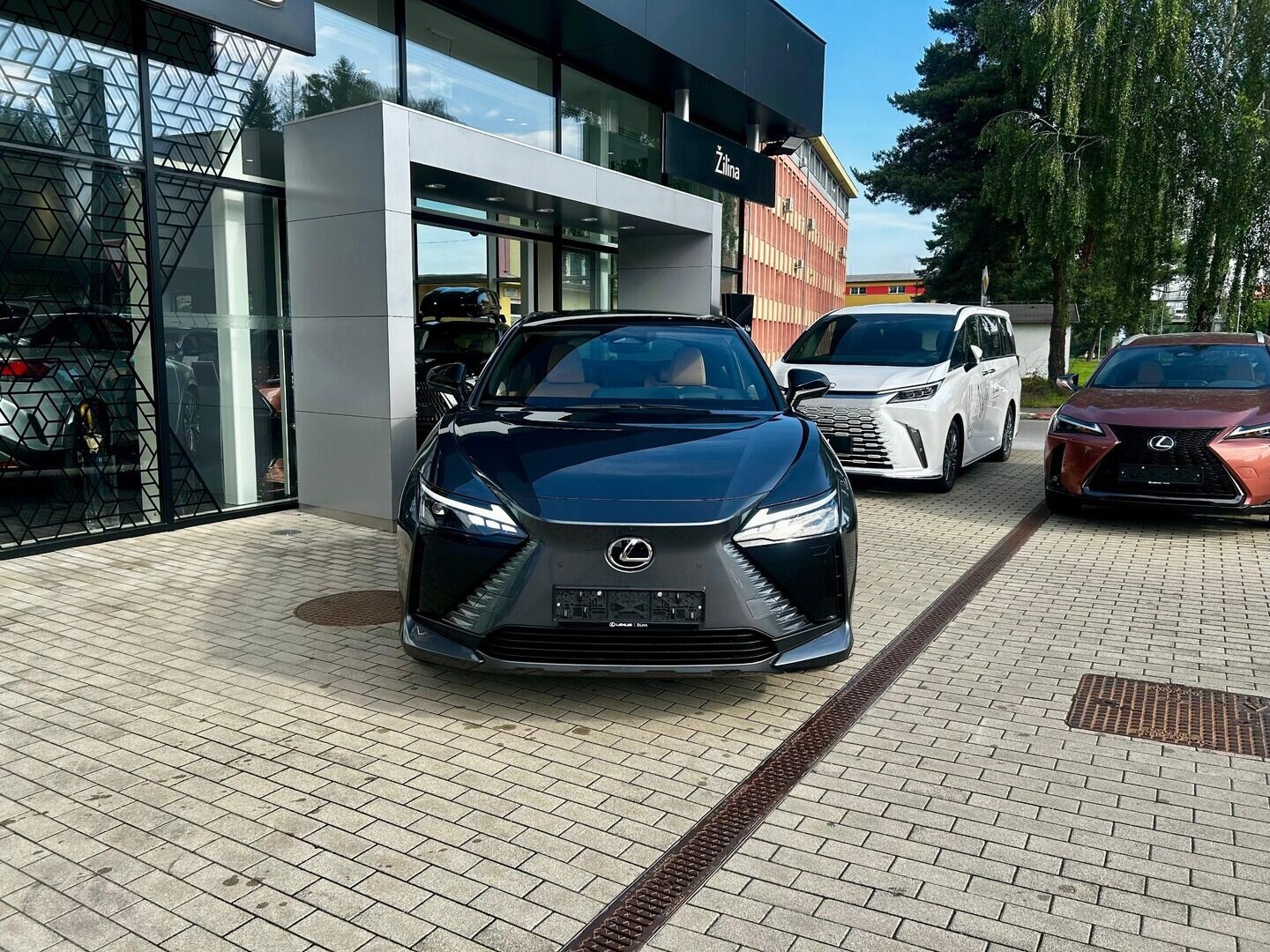 Lexus RZ