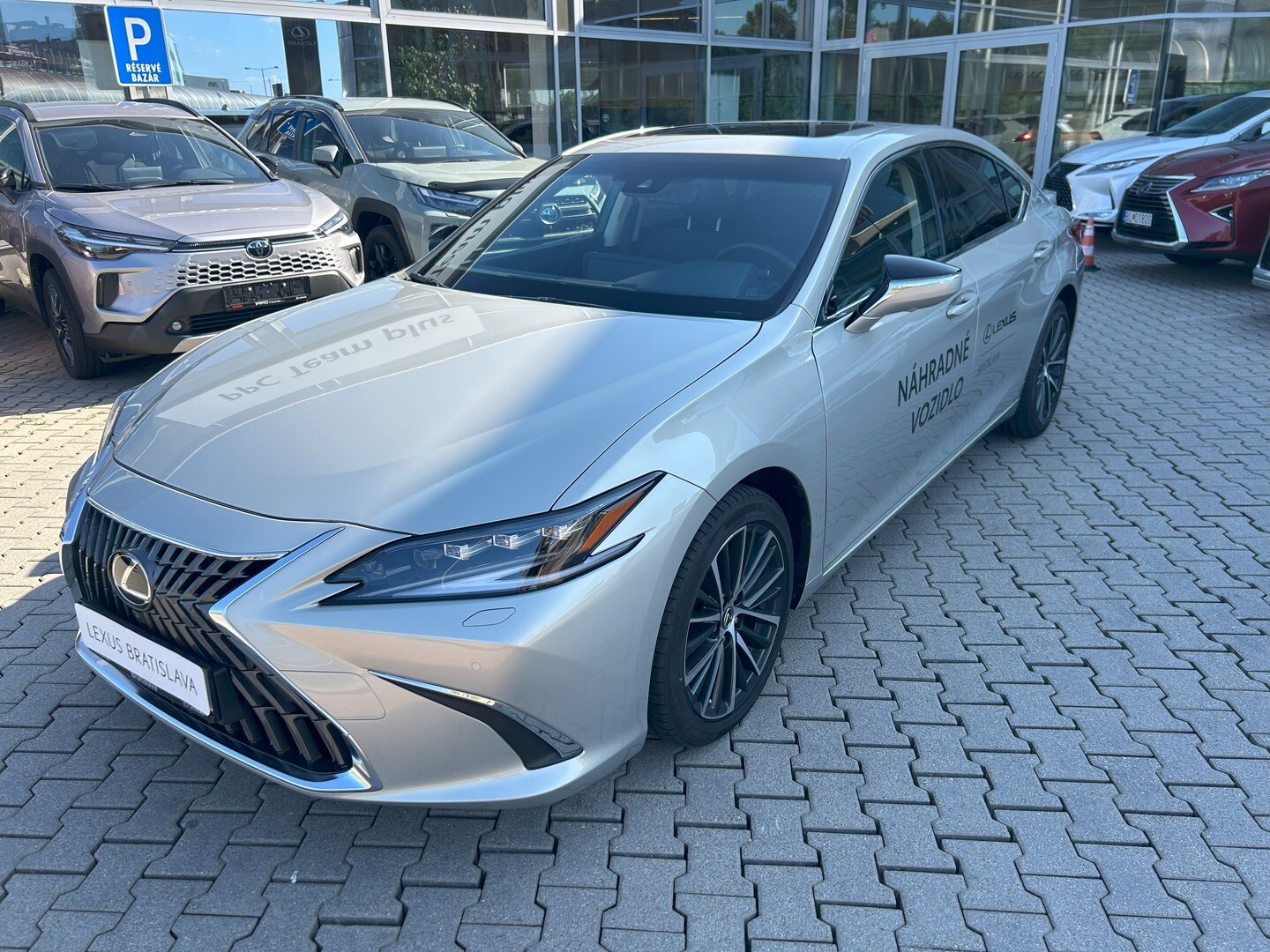Lexus ES