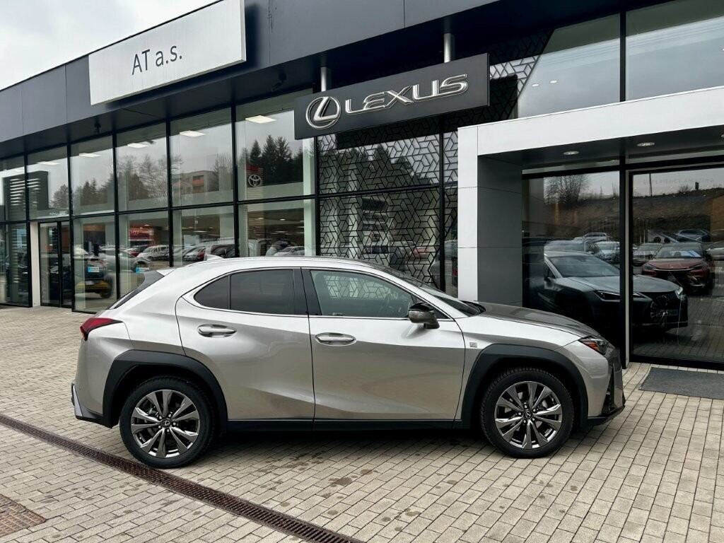 Lexus UX