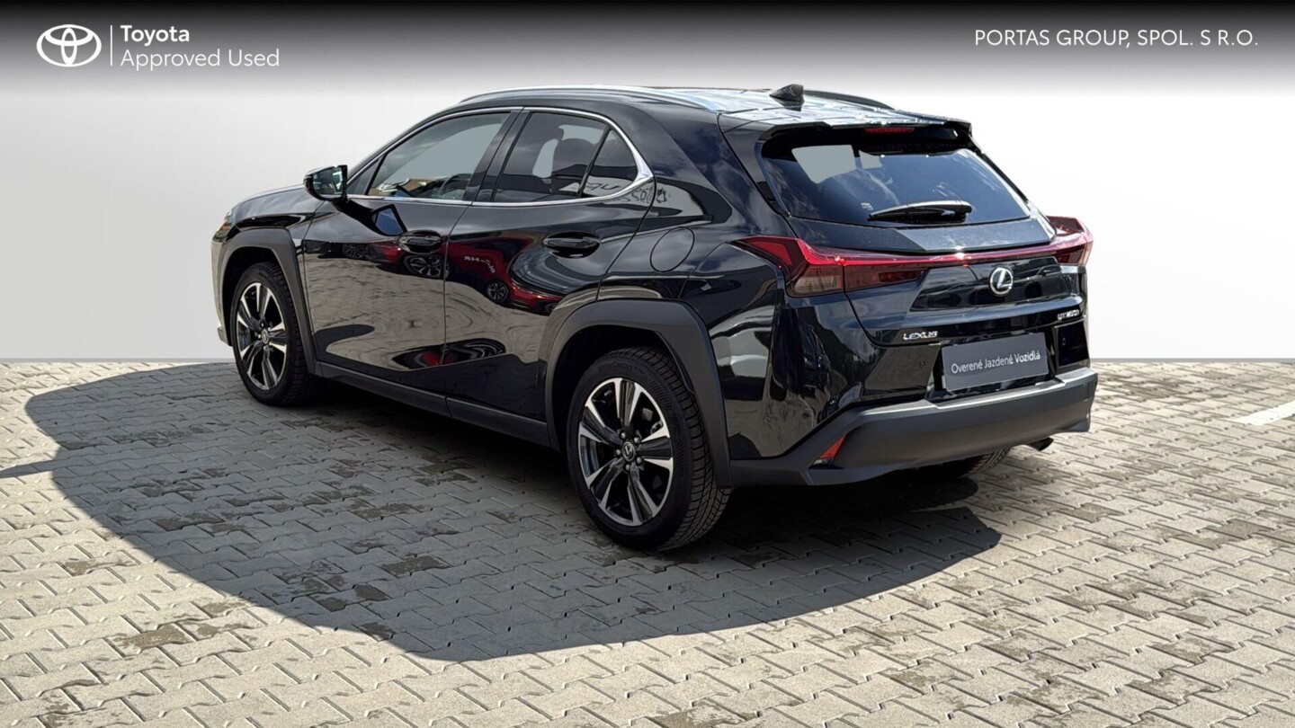 Lexus UX