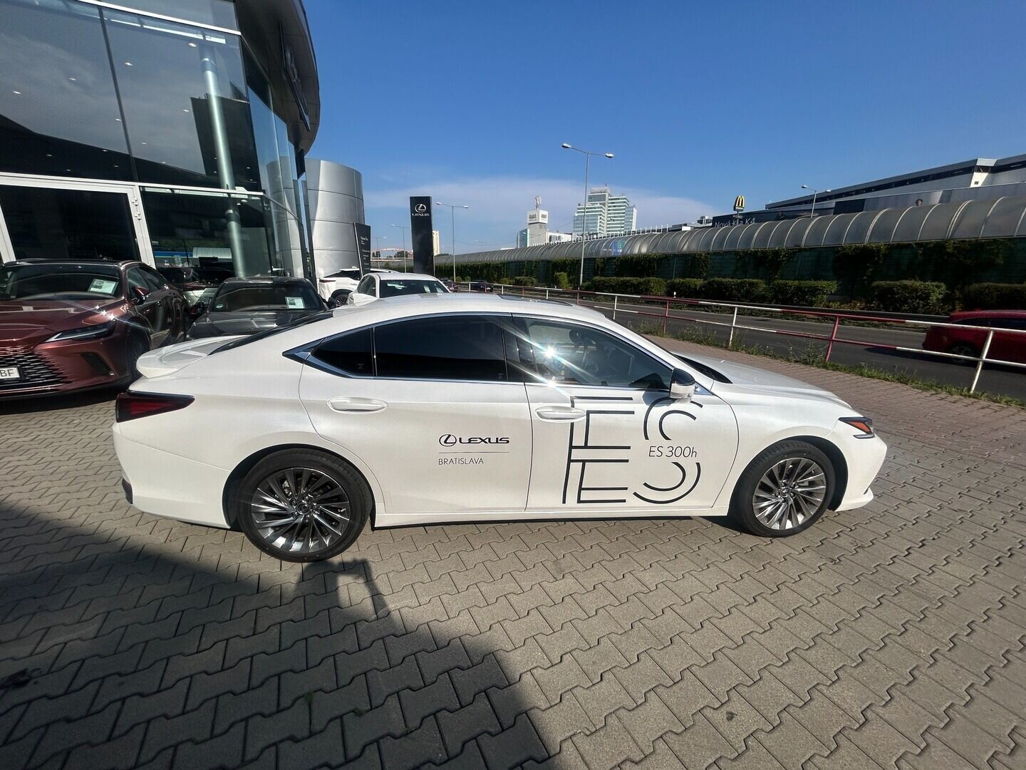 Lexus ES