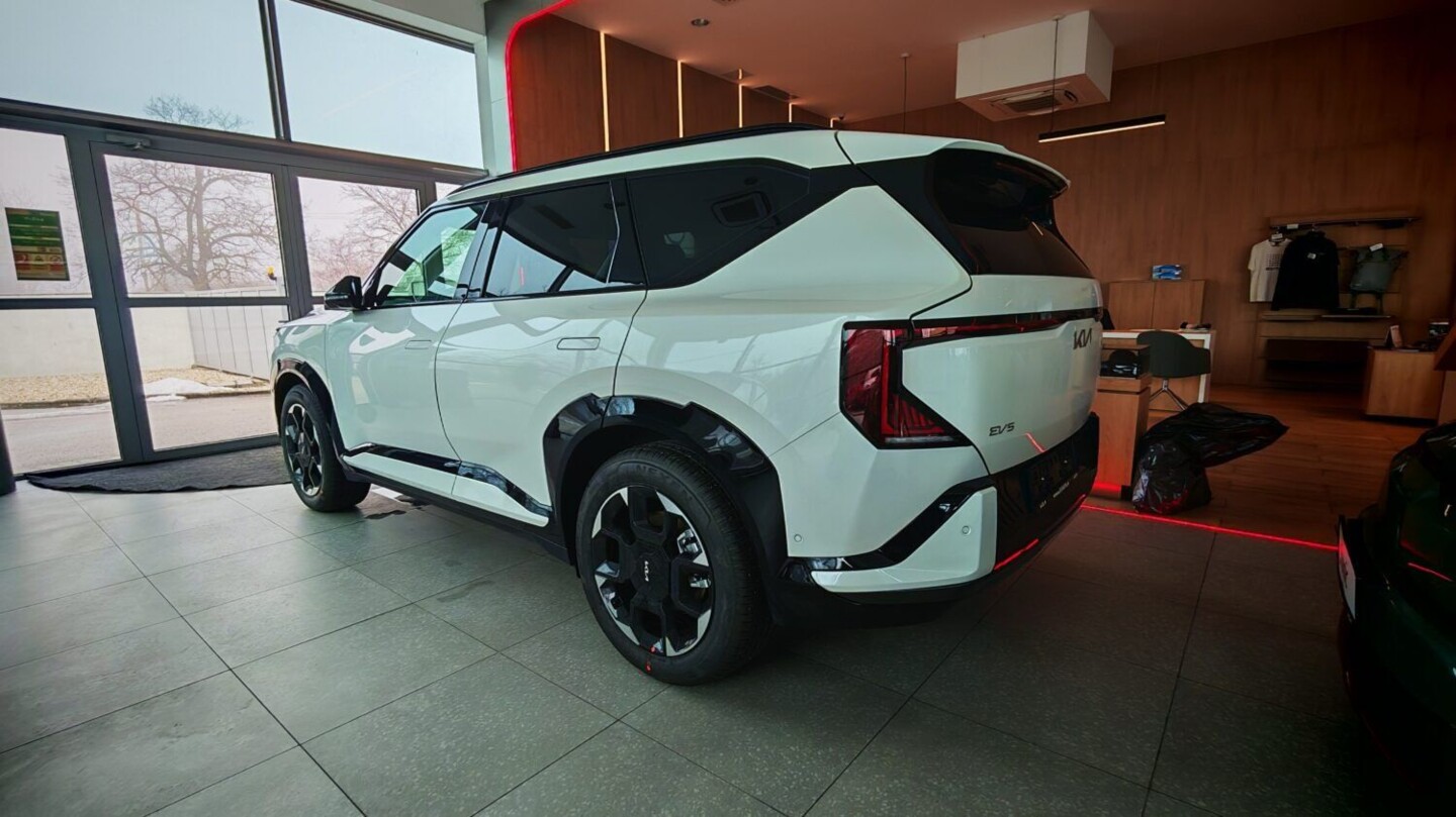 Kia EV5