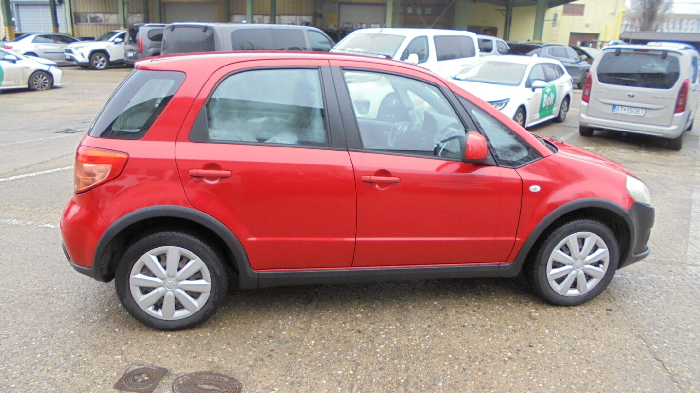 Suzuki SX4