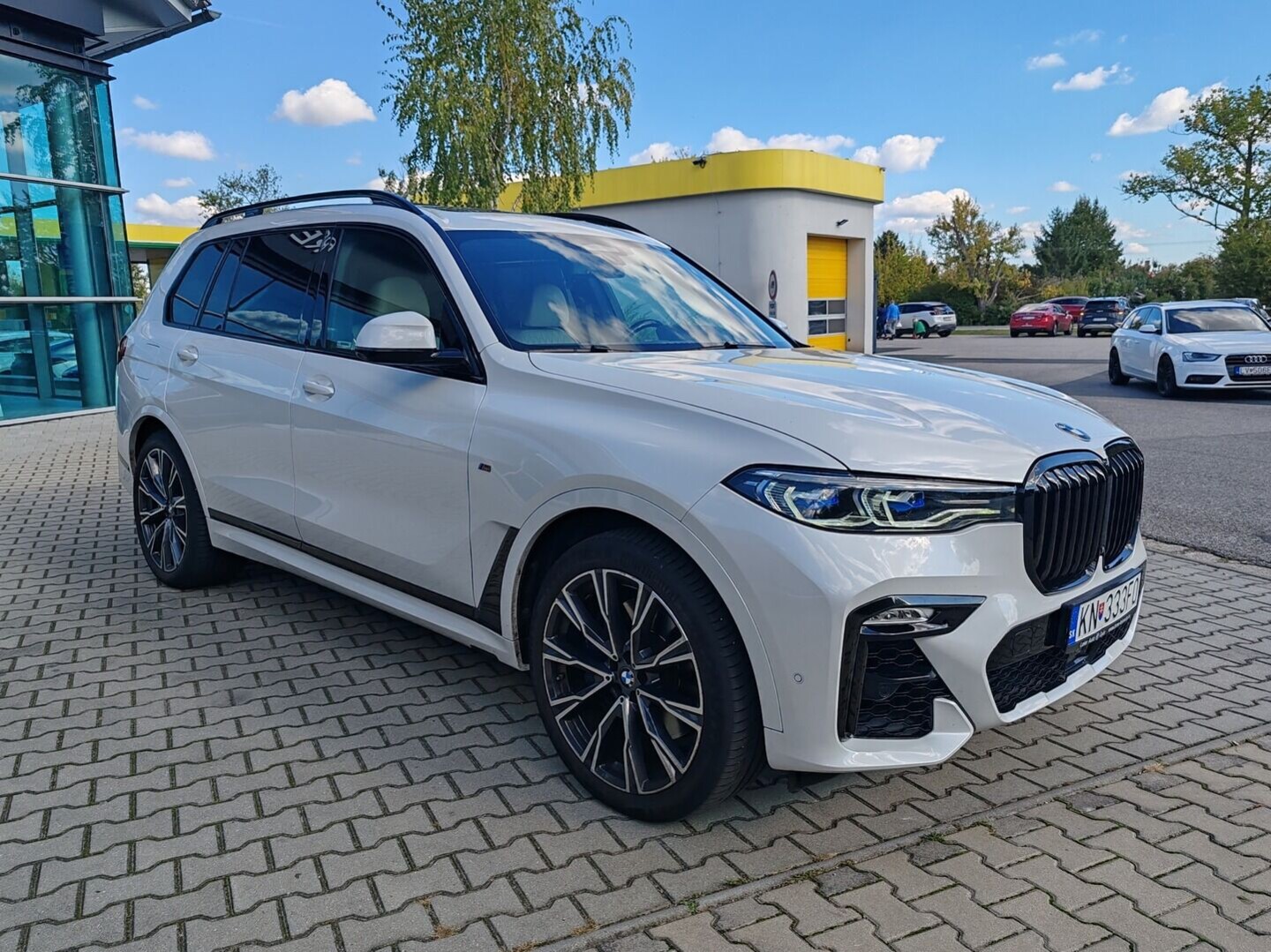BMW X7