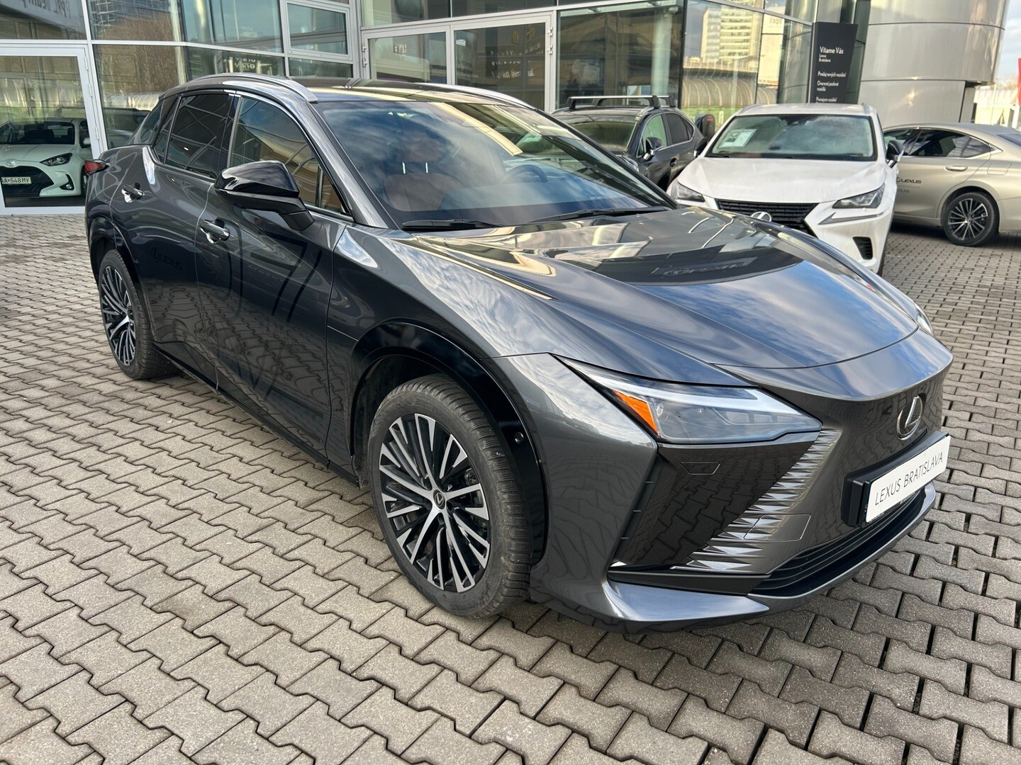 Lexus RZ