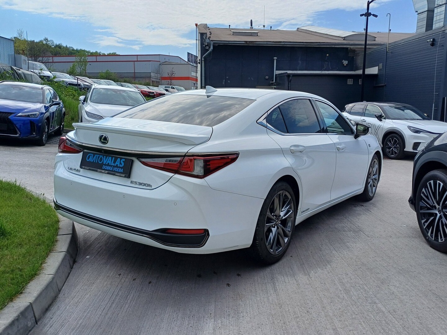 Lexus ES
