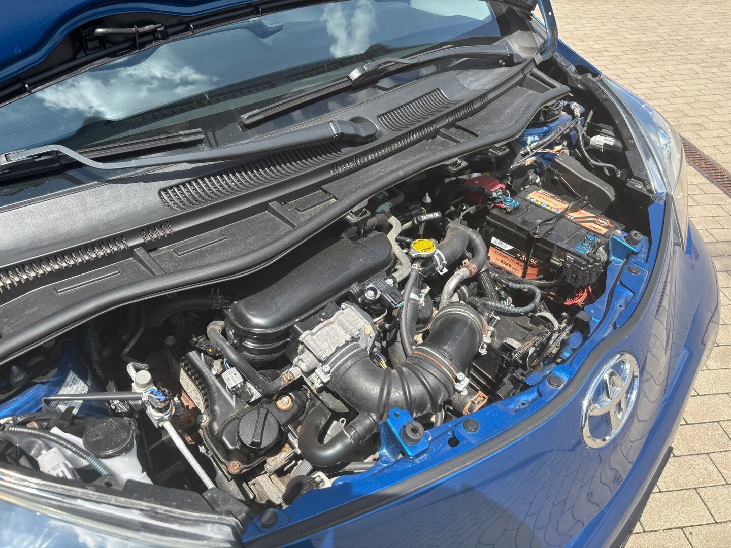 Toyota iQ