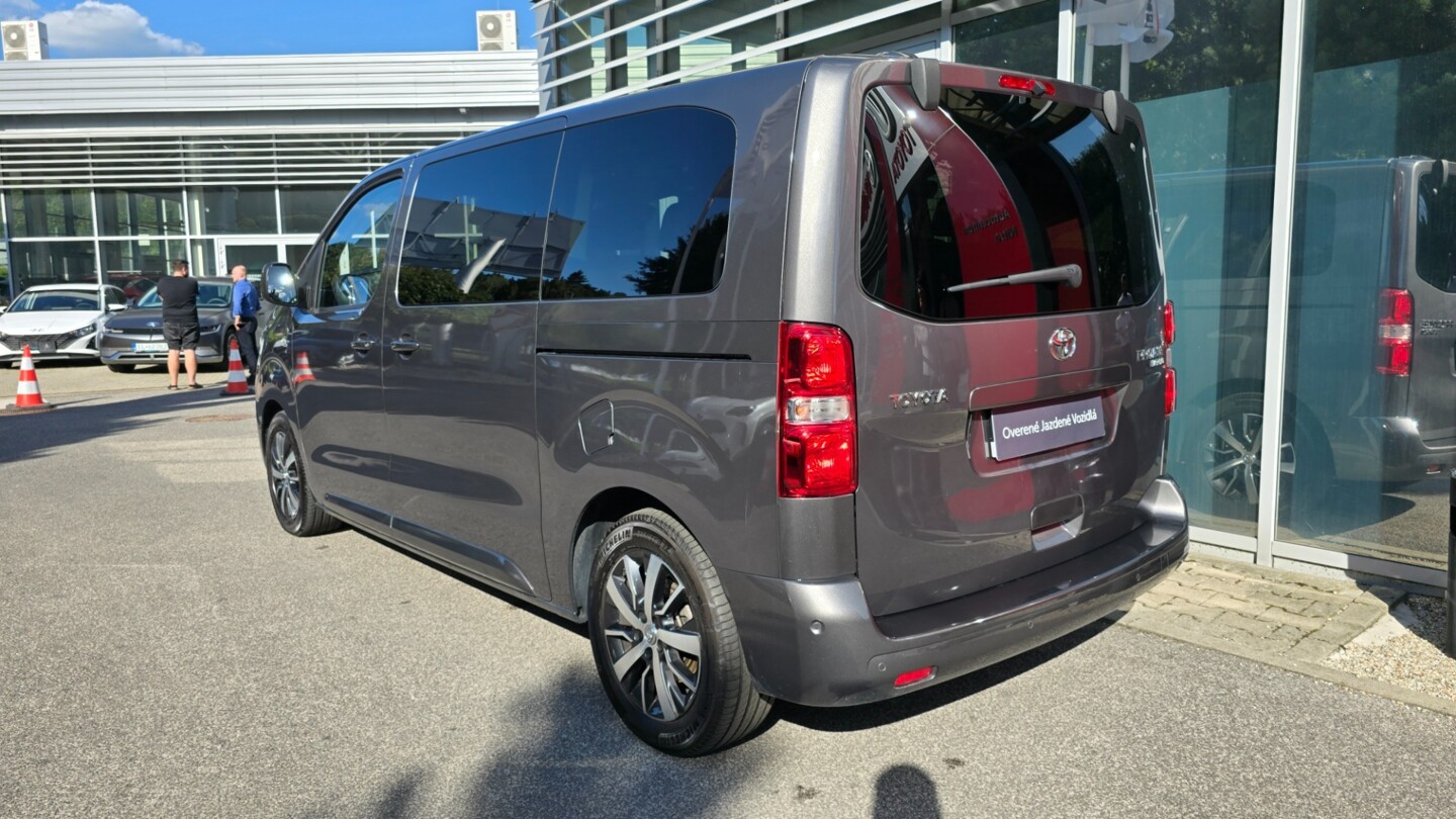 Toyota PROACE