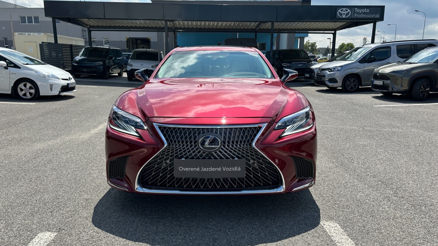 Lexus LS