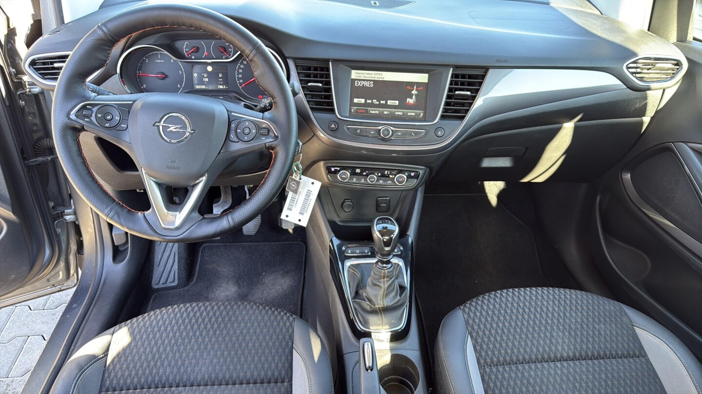 Opel Crossland X