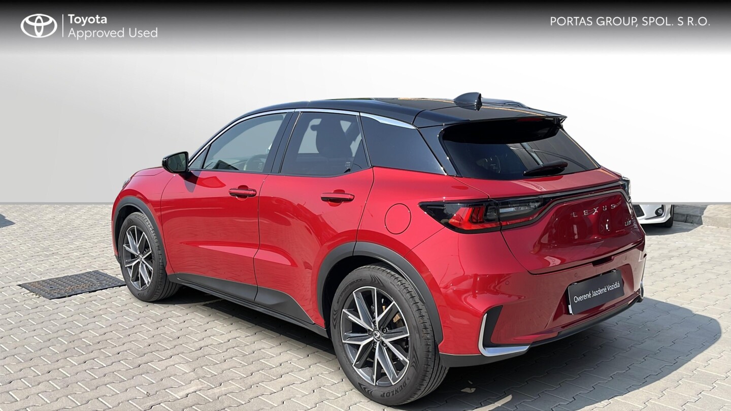 Lexus LBX