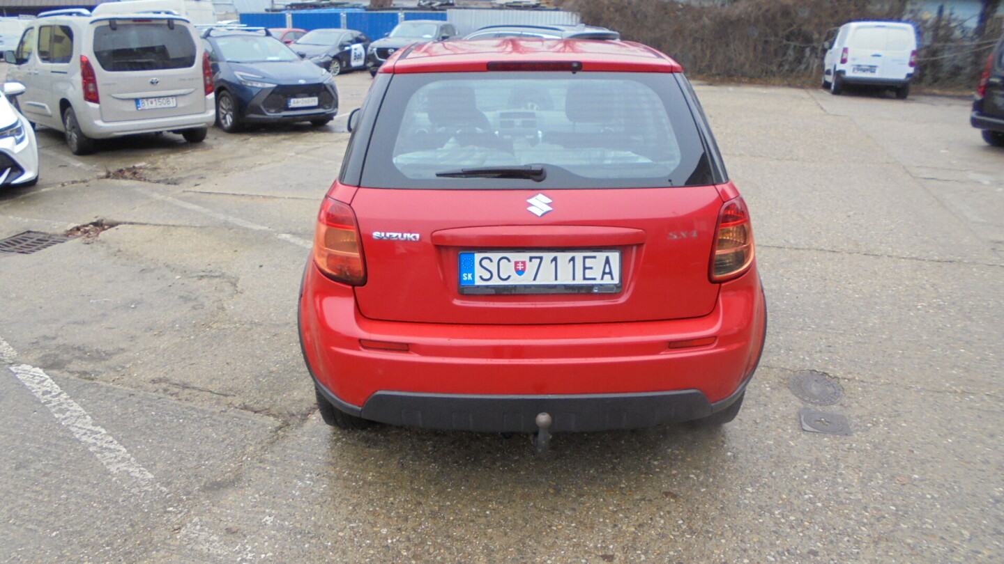 Suzuki SX4