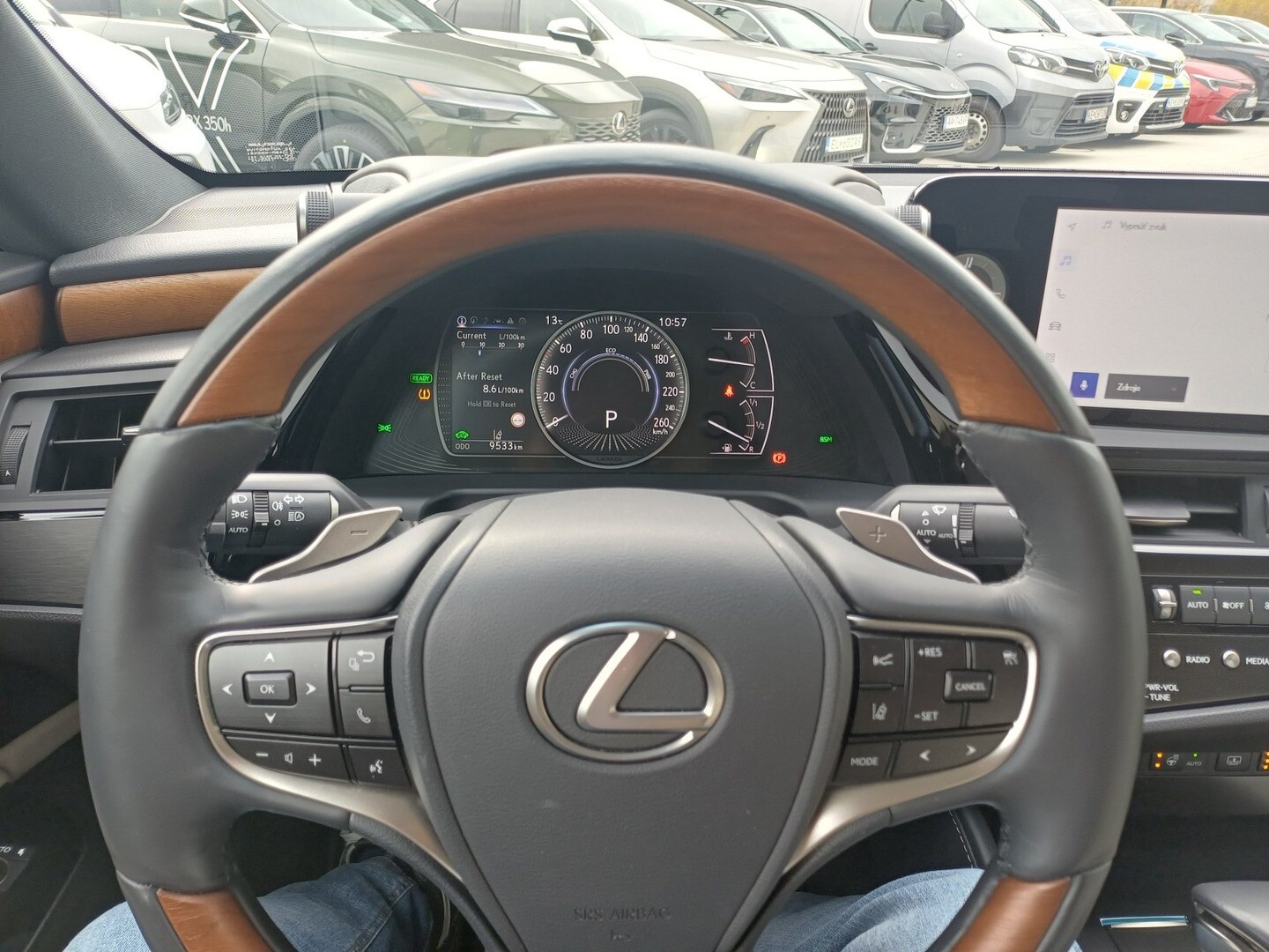 Lexus ES
