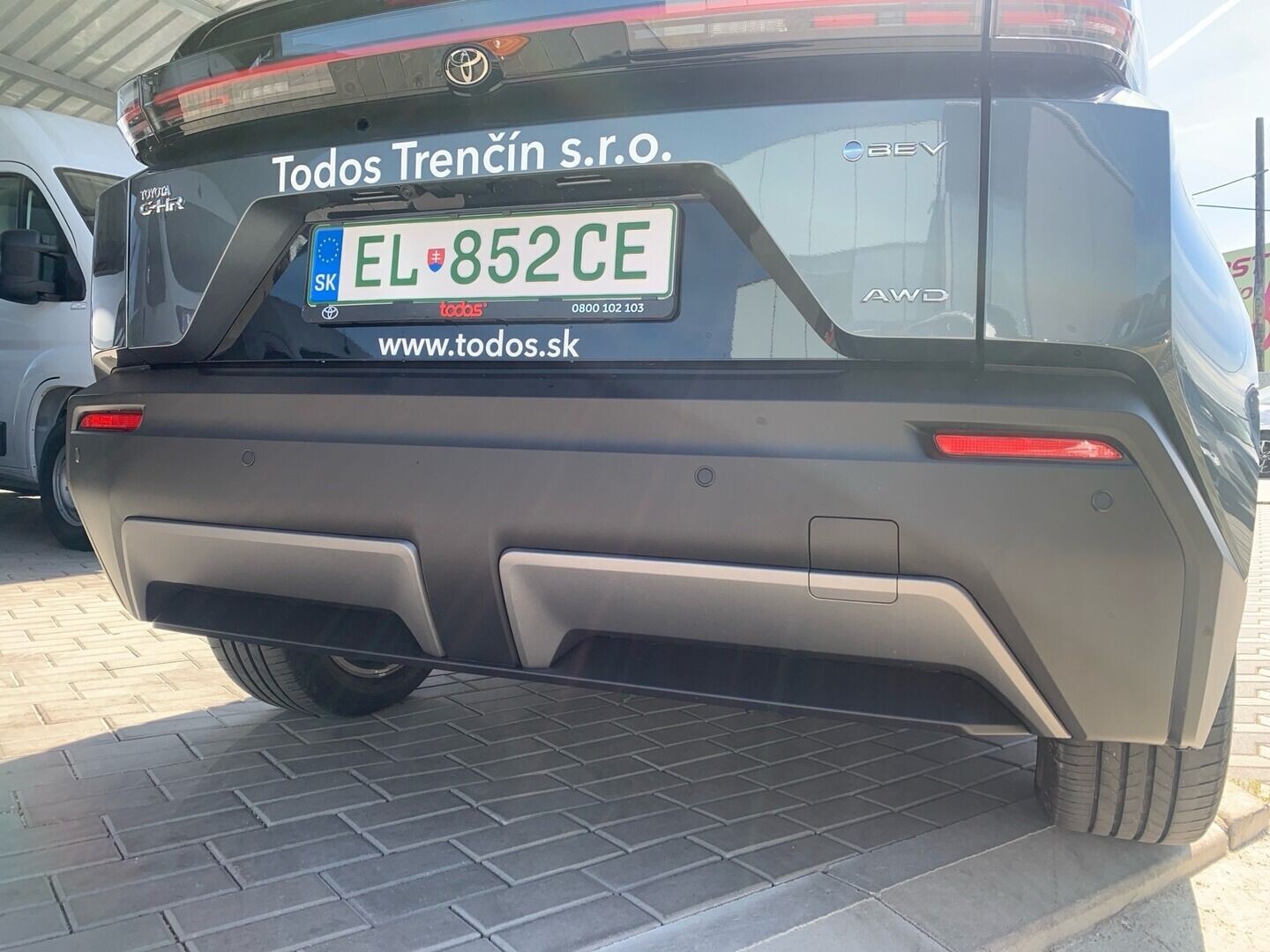 Toyota C-HR+