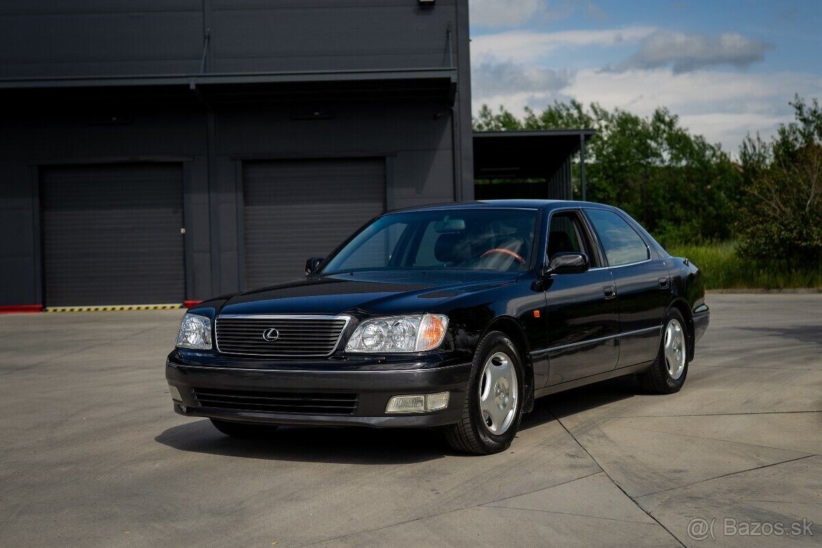 Lexus LS