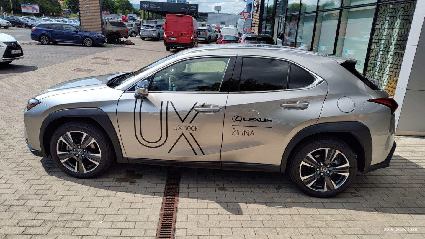 Lexus UX