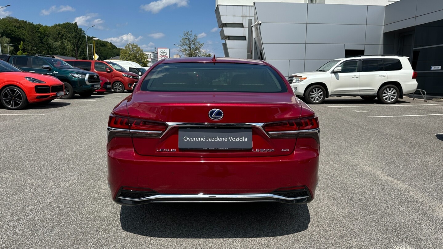 Lexus LS