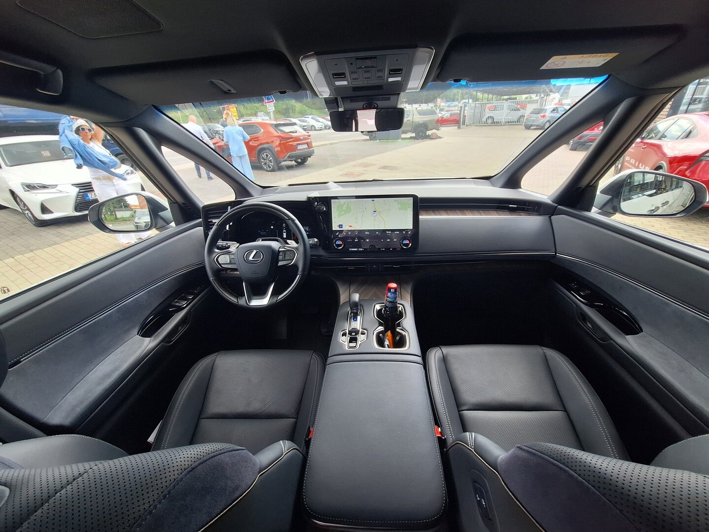 Lexus LM