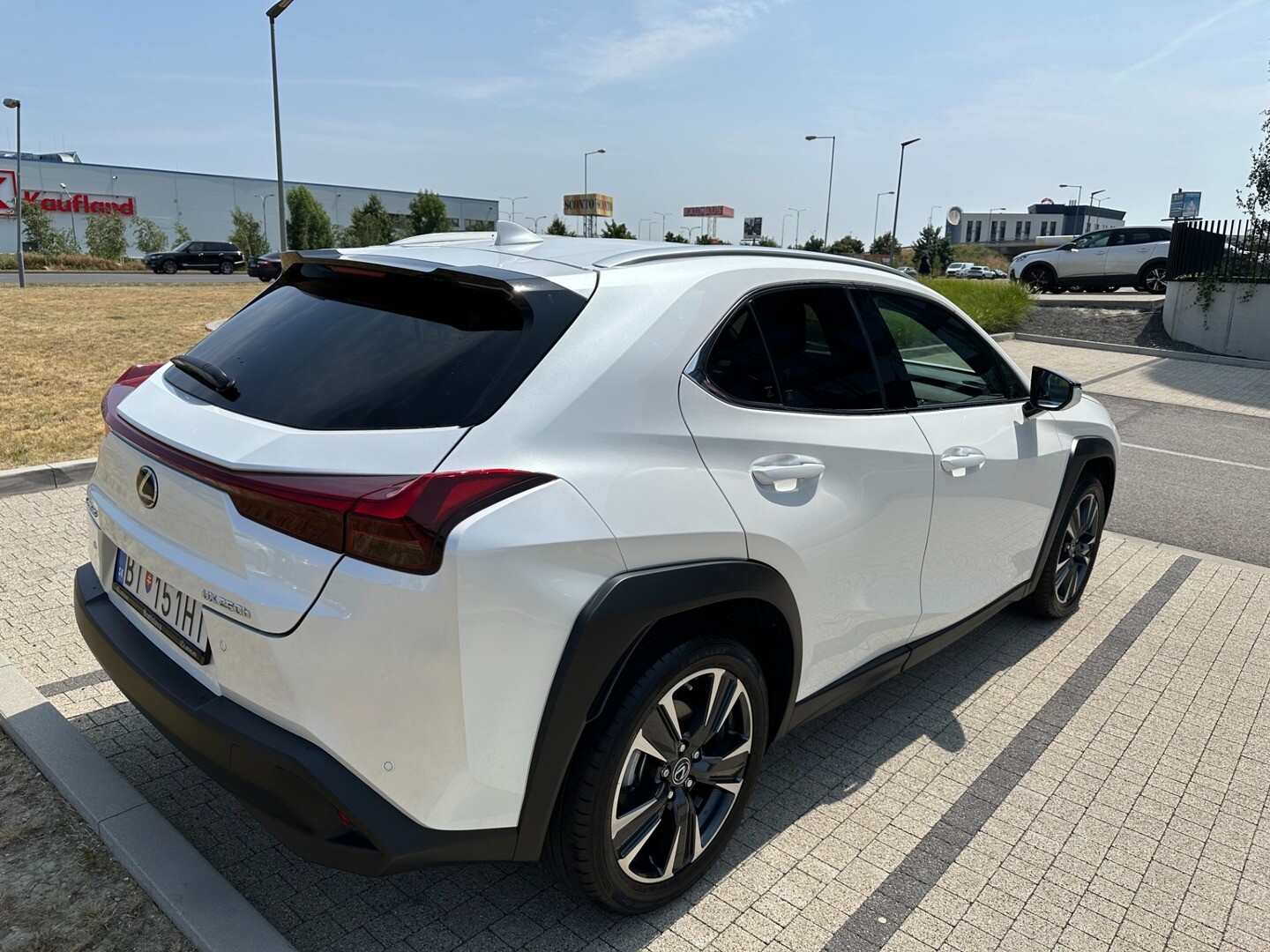 Lexus UX