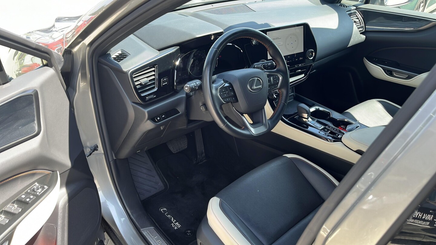Lexus NX