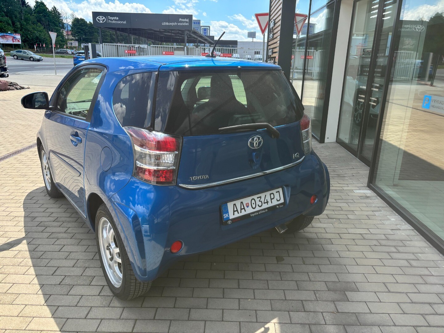 Toyota iQ