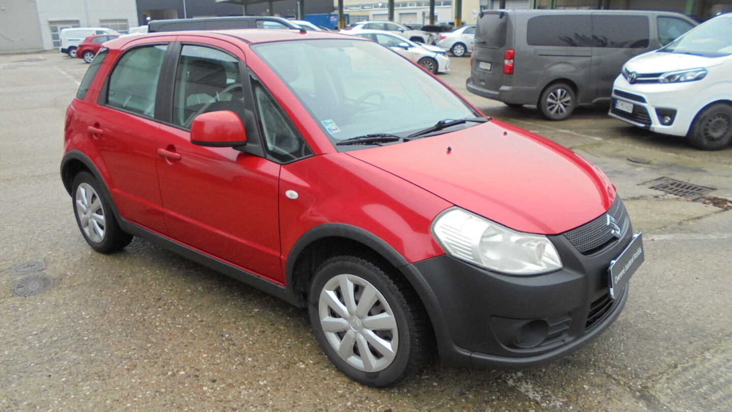Suzuki SX4