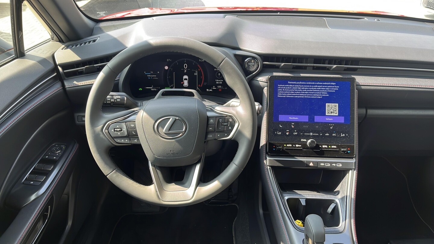 Lexus LBX