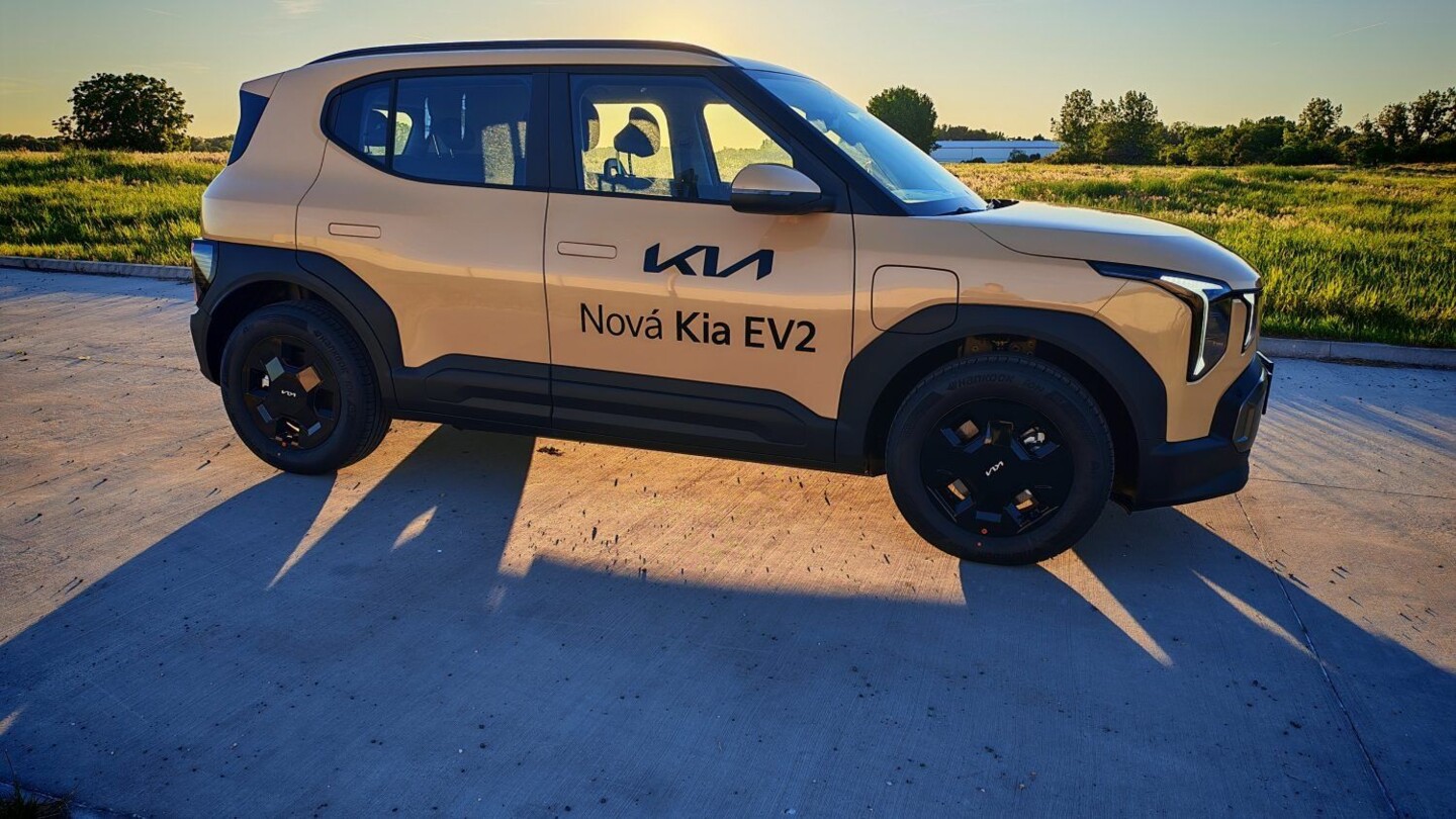 Kia EV2
