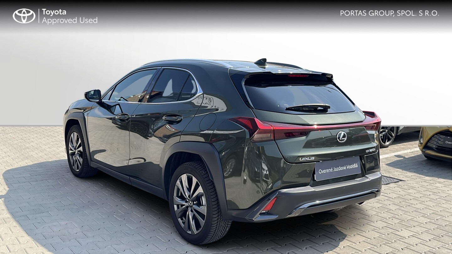 Lexus UX