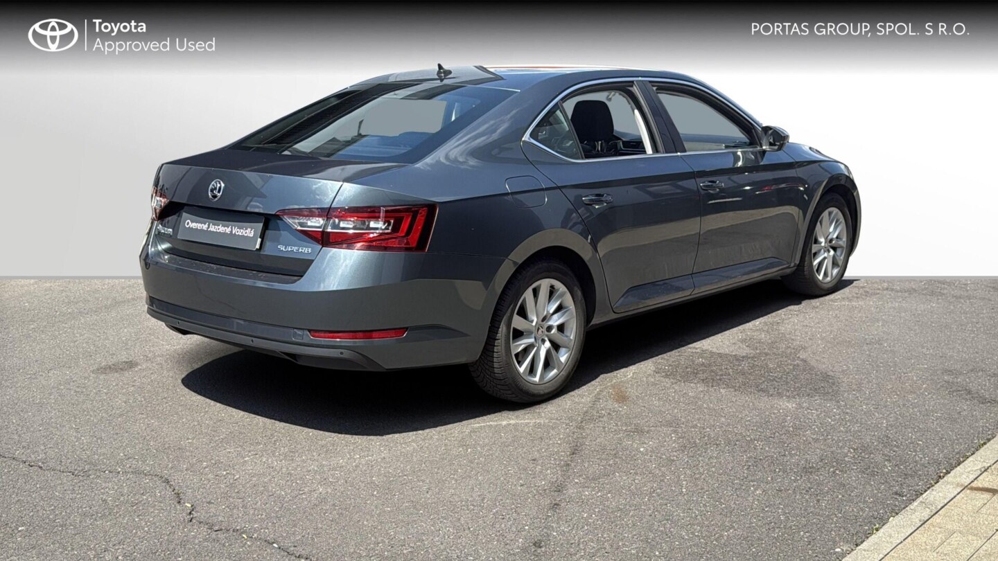Škoda Superb